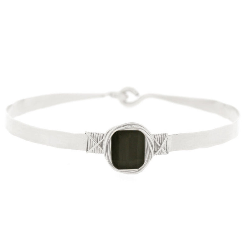 Petite Rock Nest Clasp