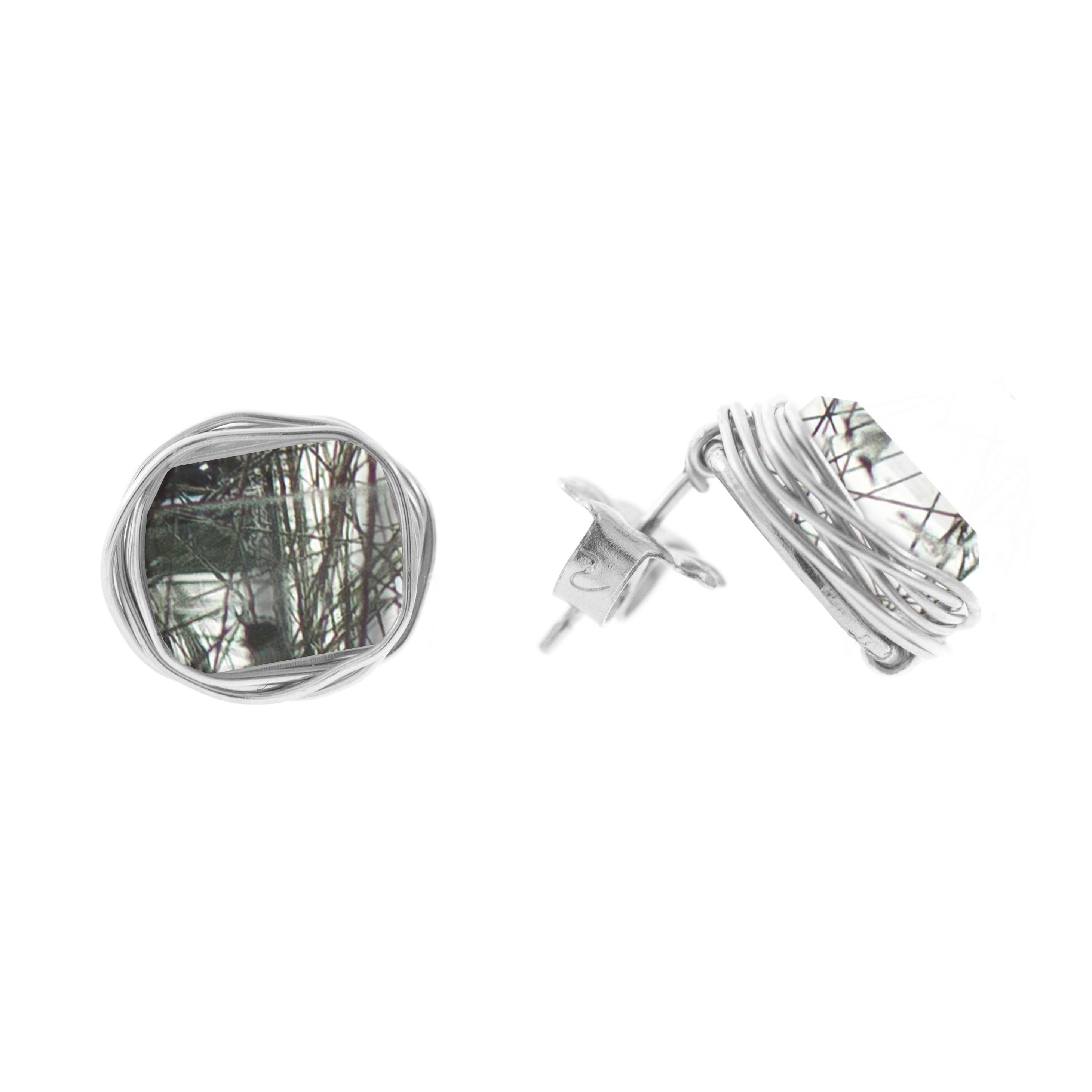Petite Rock Nest Posts