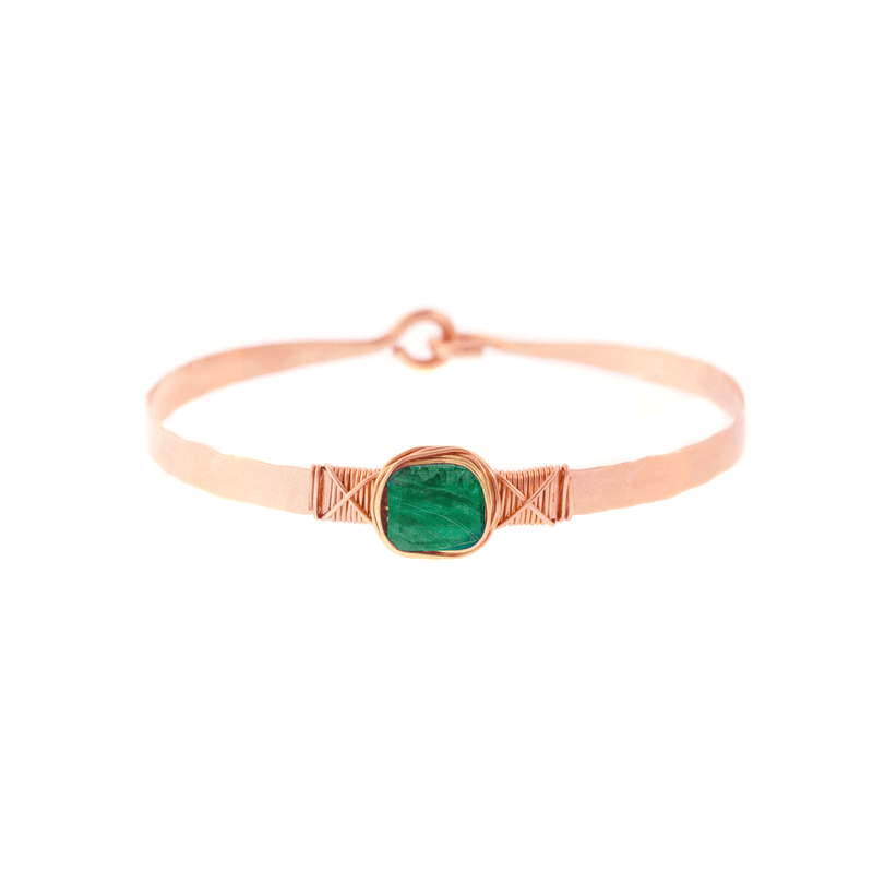 Petite Rock Nest Clasp
