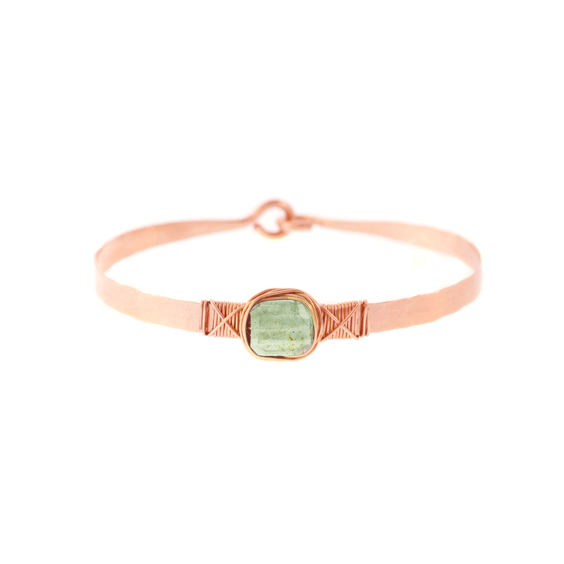 Petite Rock Nest Clasp