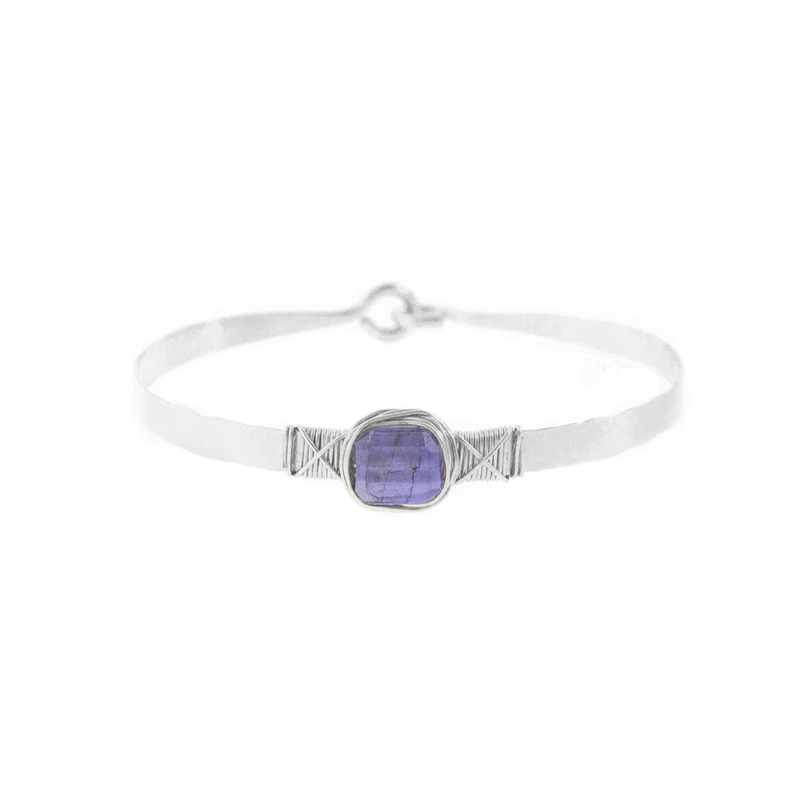 Petite Rock Nest Clasp